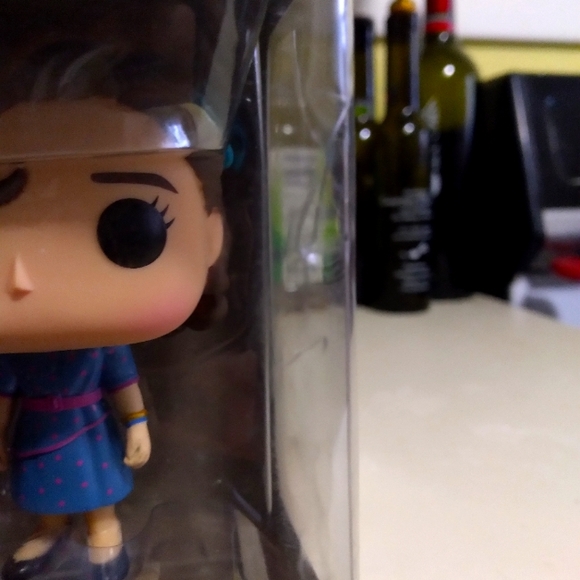Eleven snowball dance funko pop - Picture 5 of 6